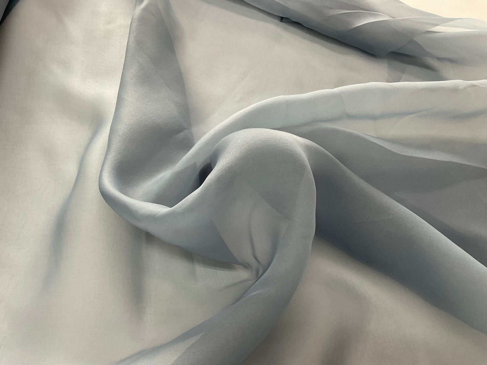 くすみカラーが上品なオーガンジー　ｃ-28