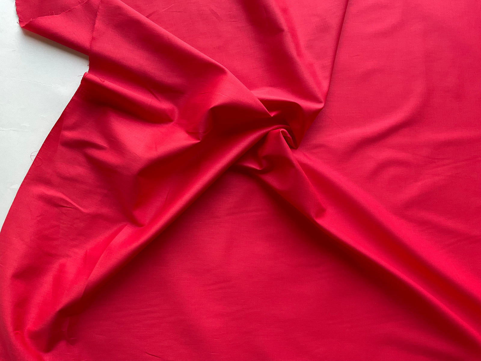 使いやすい綿ポリ生地♪　ｃ-50　チェリーレッド